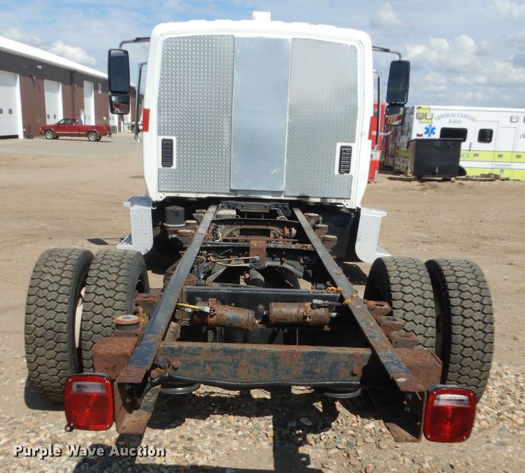 image for item IQ9533 2009 International 4300  truck cab and chassis