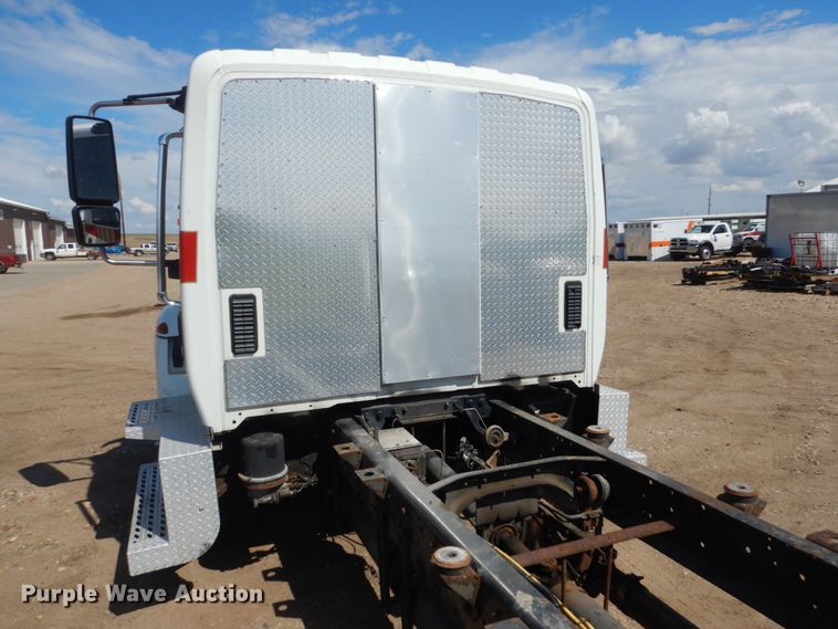 image for item IQ9533 2009 International 4300  truck cab and chassis