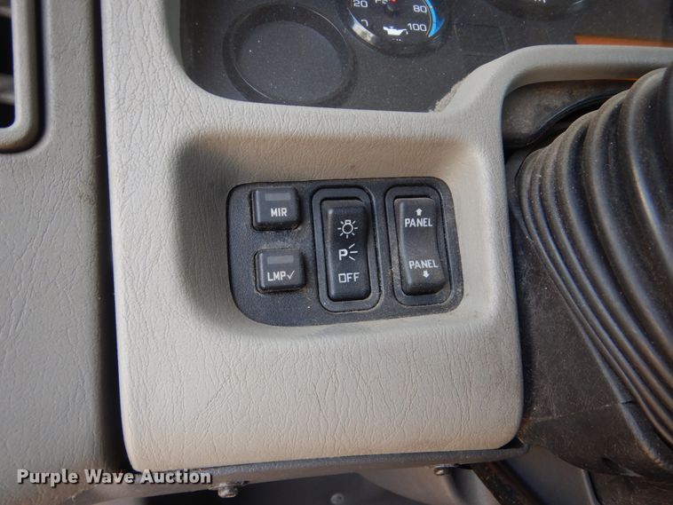 image for item IQ9533 2009 International 4300  truck cab and chassis