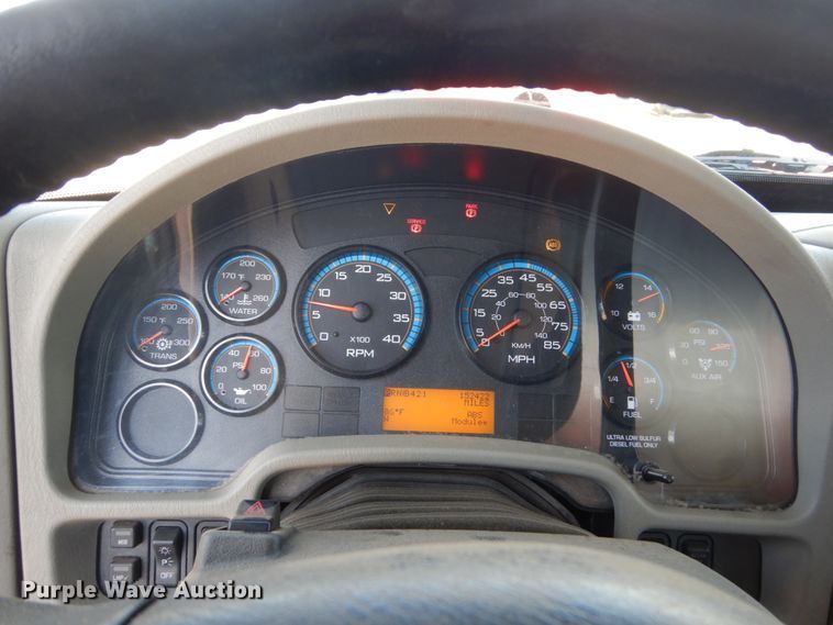 image for item IQ9533 2009 International 4300  truck cab and chassis