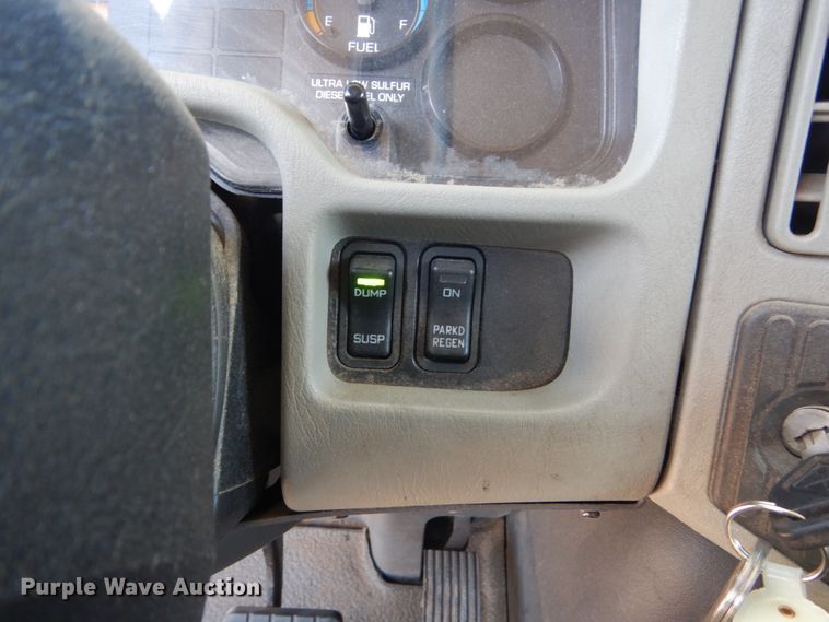 image for item IQ9533 2009 International 4300  truck cab and chassis