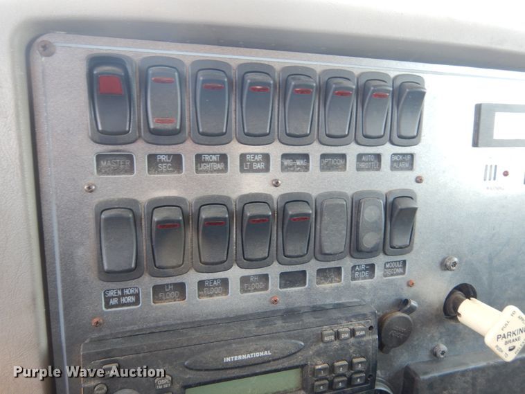 image for item IQ9533 2009 International 4300  truck cab and chassis