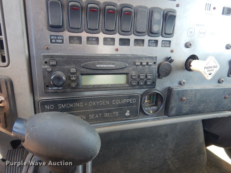 image for item IQ9533 2009 International 4300  truck cab and chassis