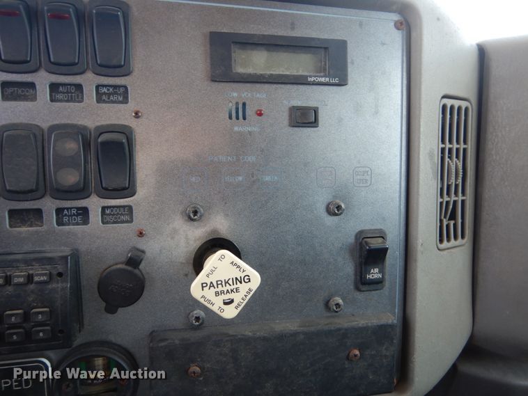 image for item IQ9533 2009 International 4300  truck cab and chassis