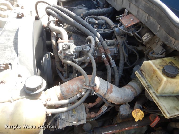 image for item IQ9533 2009 International 4300  truck cab and chassis