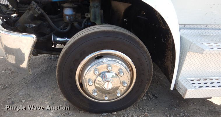 image for item IQ9533 2009 International 4300  truck cab and chassis