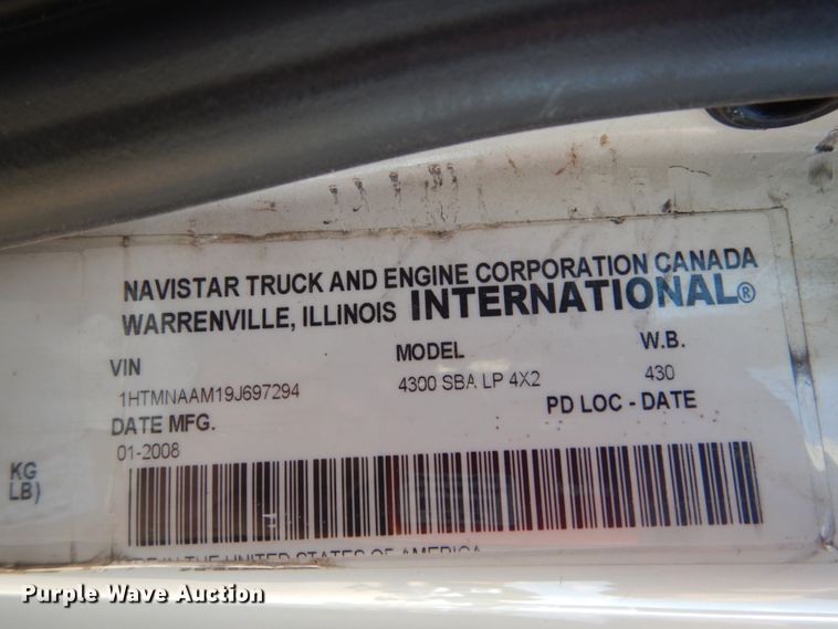 image for item IQ9533 2009 International 4300  truck cab and chassis