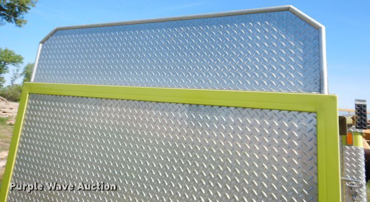 image for item IQ9555 Emergency One 2QSF75  fire truck bed