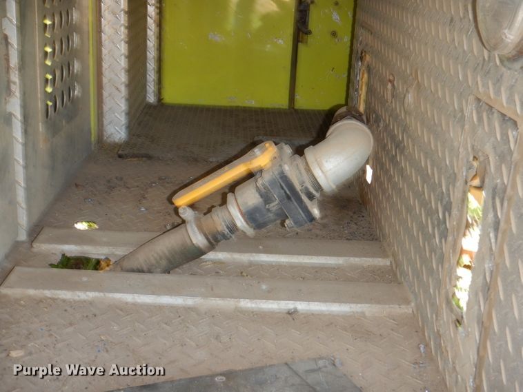 image for item IQ9555 Emergency One 2QSF75  fire truck bed