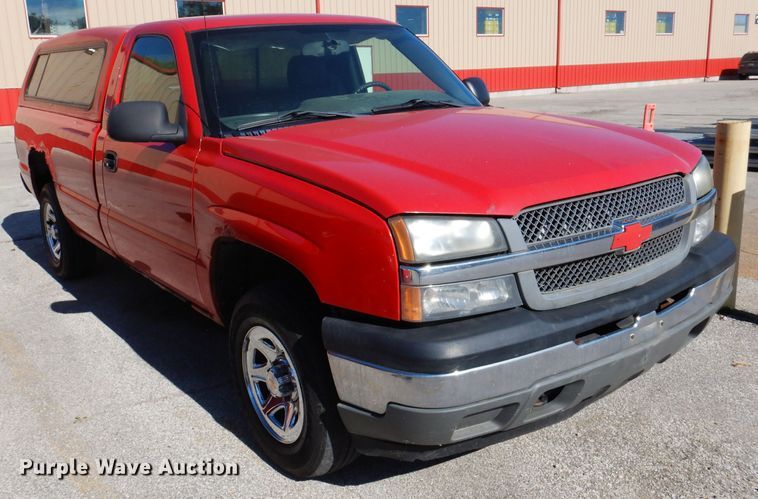 image for item IQ9583 2005 Chevrolet 1500 Silverado  pickup truck