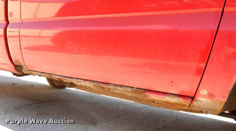 image for item IQ9583 2005 Chevrolet 1500 Silverado  pickup truck