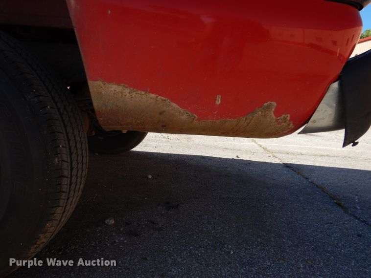 image for item IQ9583 2005 Chevrolet 1500 Silverado  pickup truck