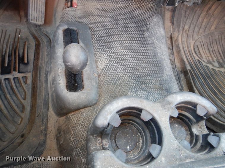 image for item IQ9583 2005 Chevrolet 1500 Silverado  pickup truck