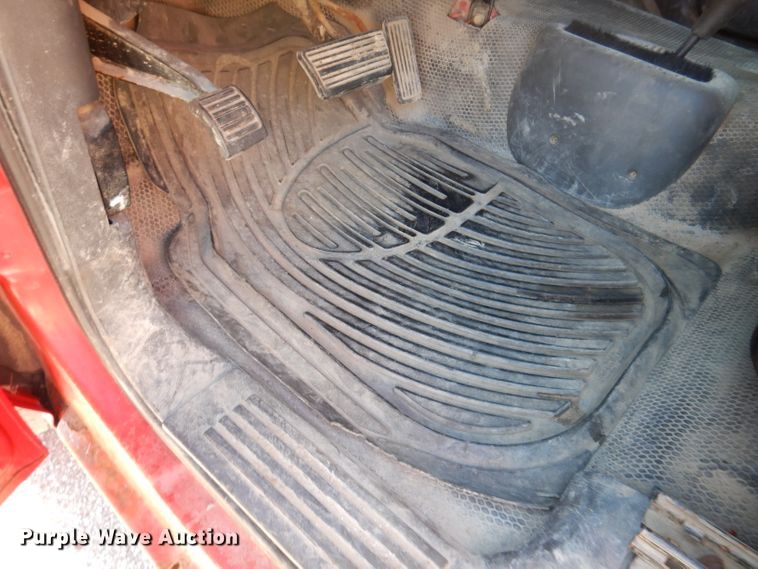 image for item IQ9583 2005 Chevrolet 1500 Silverado  pickup truck