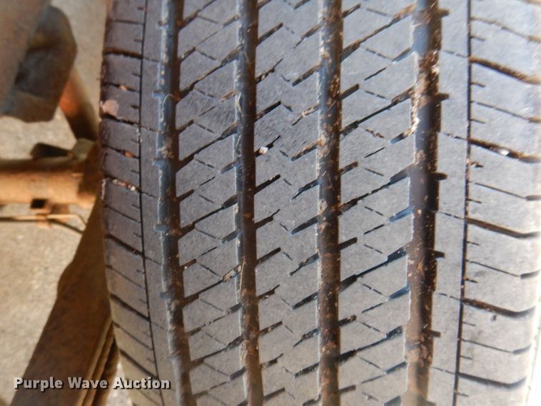 image for item IQ9583 2005 Chevrolet 1500 Silverado  pickup truck