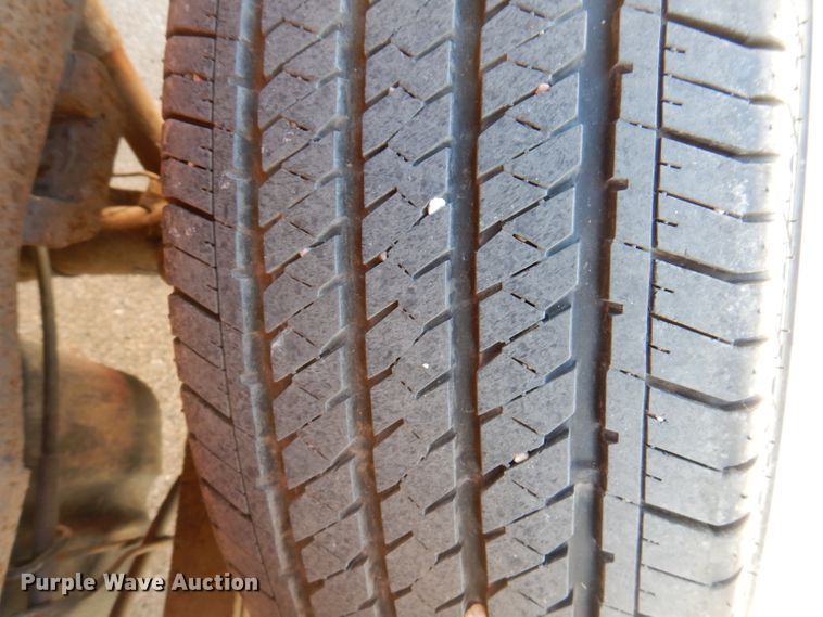 image for item IQ9583 2005 Chevrolet 1500 Silverado  pickup truck