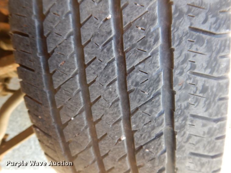 image for item IQ9583 2005 Chevrolet 1500 Silverado  pickup truck