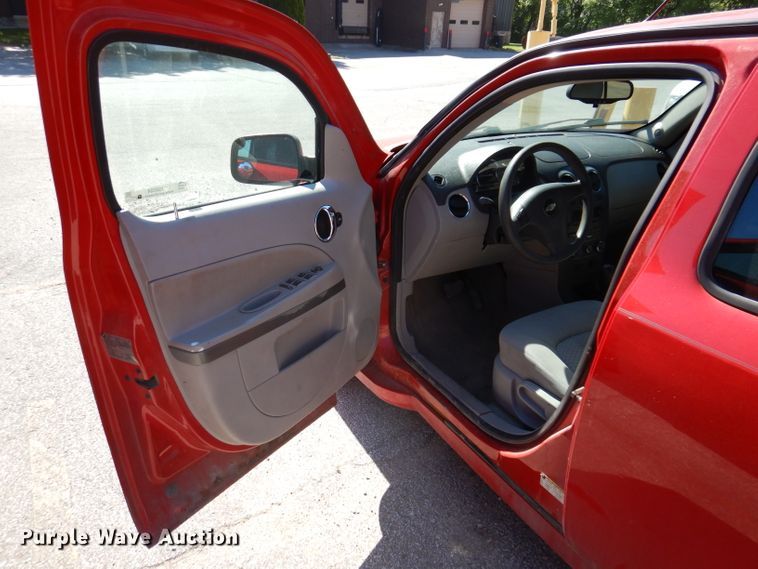 image for item IQ9584 2009 Chevrolet HHR LS