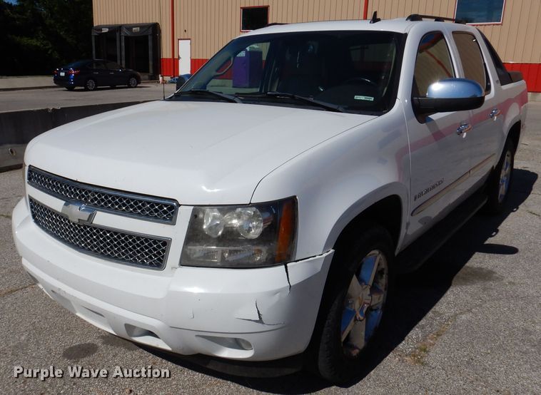 image for item IQ9585 2007 Chevrolet Avalanche LTZ  Crew Cab pickup truck