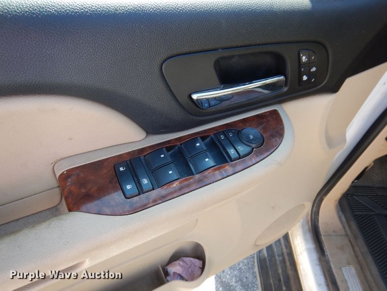 image for item IQ9585 2007 Chevrolet Avalanche LTZ  Crew Cab pickup truck