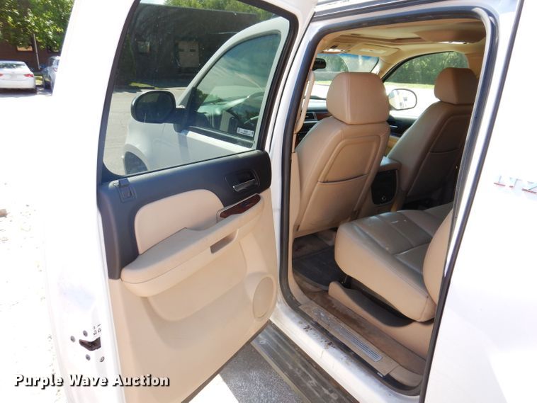 image for item IQ9585 2007 Chevrolet Avalanche LTZ  Crew Cab pickup truck