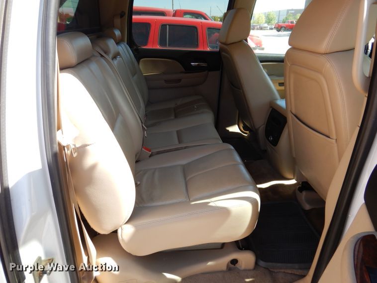 image for item IQ9585 2007 Chevrolet Avalanche LTZ  Crew Cab pickup truck