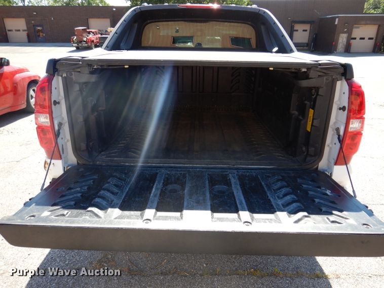 image for item IQ9585 2007 Chevrolet Avalanche LTZ  Crew Cab pickup truck