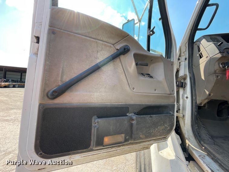 image for item IR9863 2005 Sterling L-Line  roll-off container truck