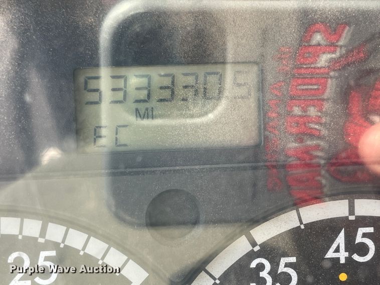 image for item IR9863 2005 Sterling L-Line  roll-off container truck