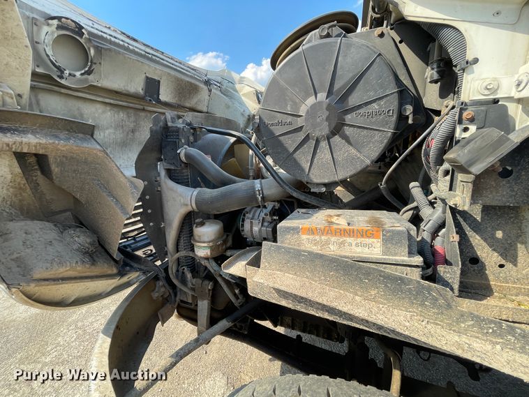 image for item IR9863 2005 Sterling L-Line  roll-off container truck