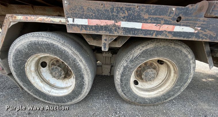 image for item IR9863 2005 Sterling L-Line  roll-off container truck