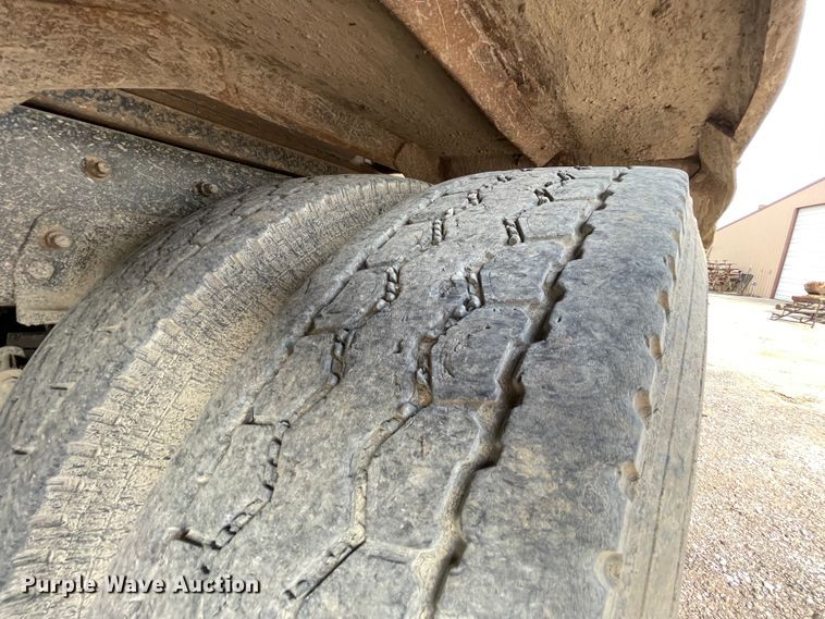 image for item IR9863 2005 Sterling L-Line  roll-off container truck