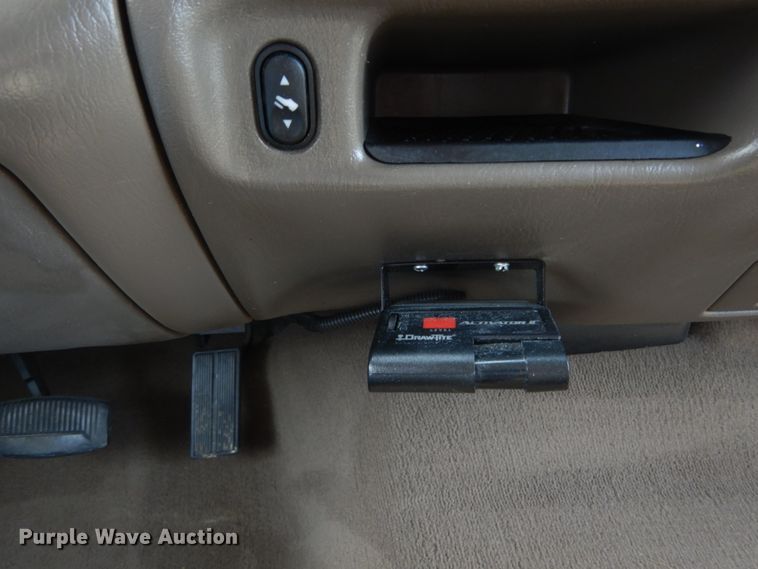 image for item IT9083 2003 Ford Excursion  SUV