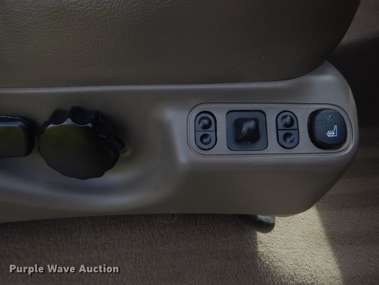 image for item IT9083 2003 Ford Excursion  SUV