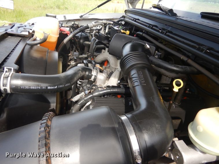 image for item IT9083 2003 Ford Excursion  SUV