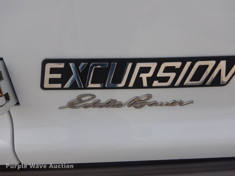 image for item IT9083 2003 Ford Excursion  SUV