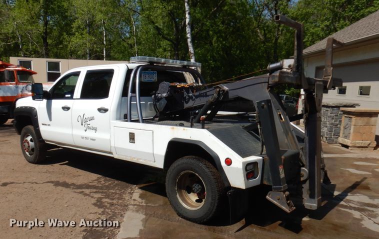 image for item IT9411 2016 Chevrolet Silverado 3500HD  Crew Cab tow truck