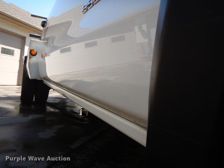 image for item IT9411 2016 Chevrolet Silverado 3500HD  Crew Cab tow truck