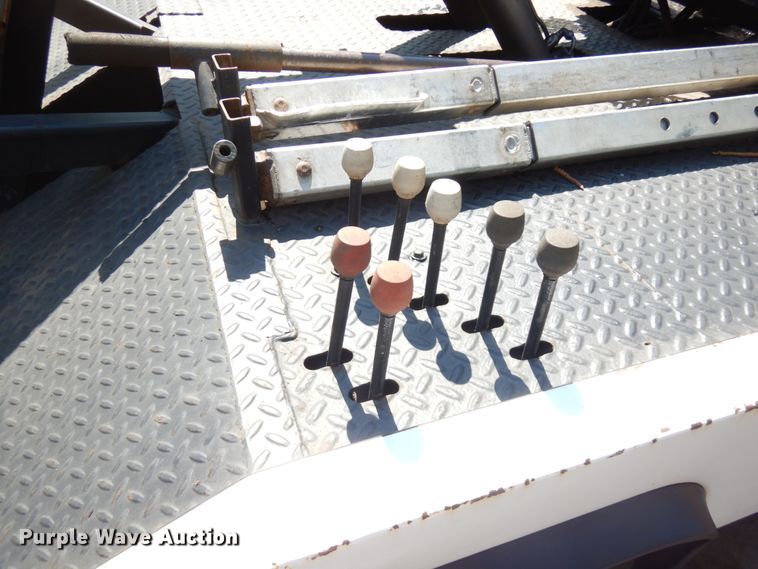 image for item IT9411 2016 Chevrolet Silverado 3500HD  Crew Cab tow truck