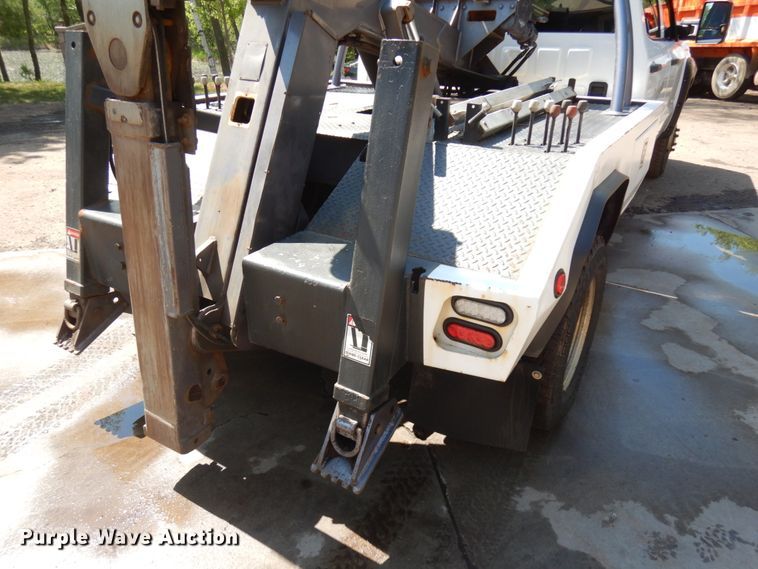 image for item IT9411 2016 Chevrolet Silverado 3500HD  Crew Cab tow truck