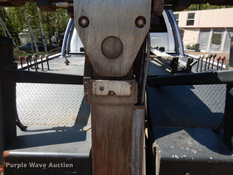 image for item IT9411 2016 Chevrolet Silverado 3500HD  Crew Cab tow truck