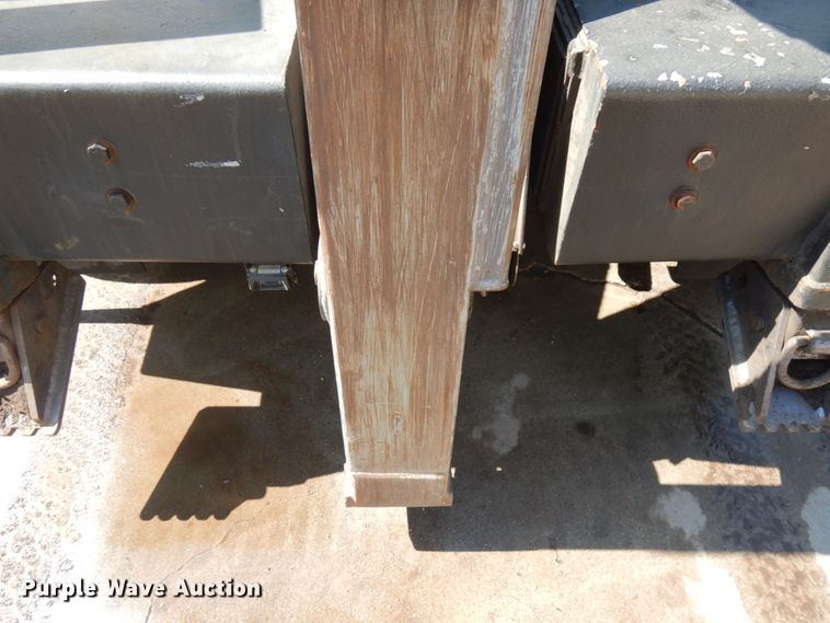 image for item IT9411 2016 Chevrolet Silverado 3500HD  Crew Cab tow truck