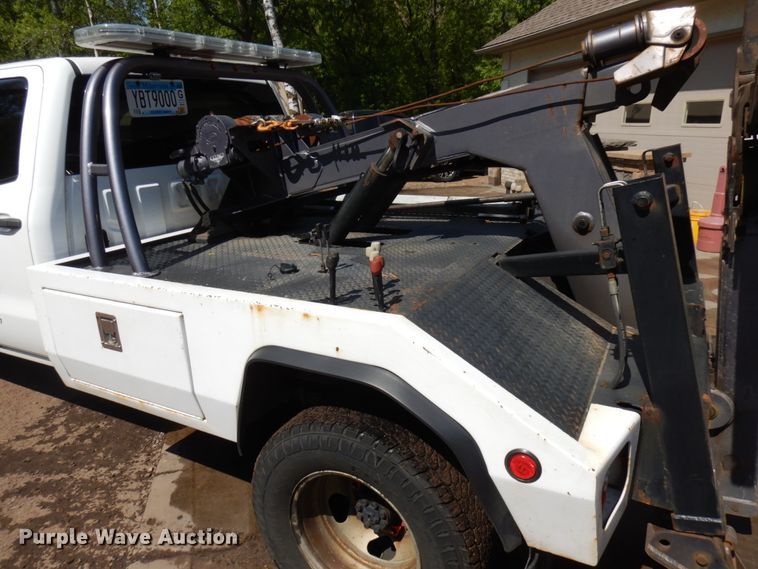 image for item IT9411 2016 Chevrolet Silverado 3500HD  Crew Cab tow truck