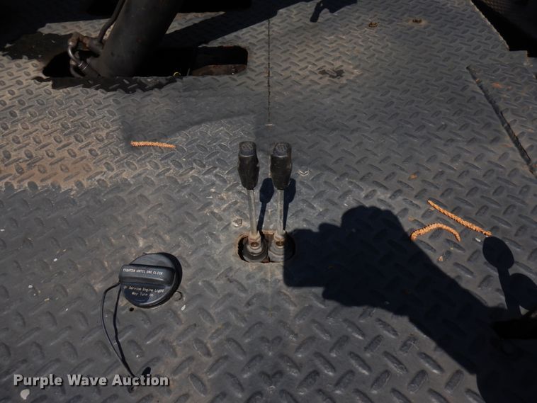 image for item IT9411 2016 Chevrolet Silverado 3500HD  Crew Cab tow truck