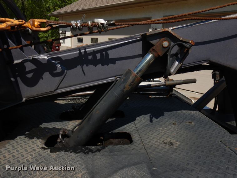 image for item IT9411 2016 Chevrolet Silverado 3500HD  Crew Cab tow truck