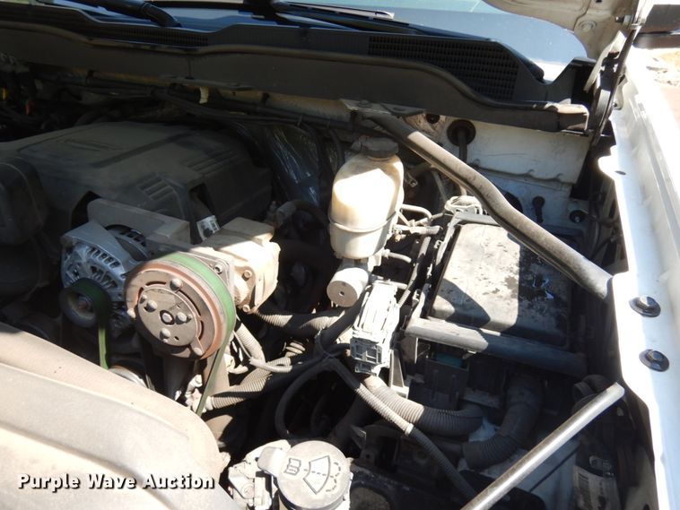 image for item IT9411 2016 Chevrolet Silverado 3500HD  Crew Cab tow truck