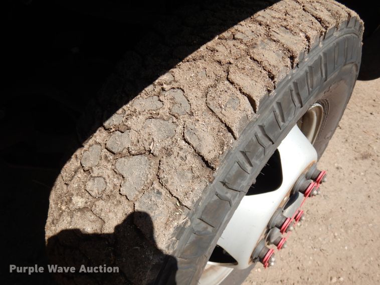 image for item IT9411 2016 Chevrolet Silverado 3500HD  Crew Cab tow truck