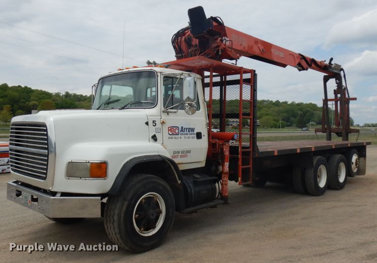 image for item IT9420 1995 Ford LTLS9000  crane truck