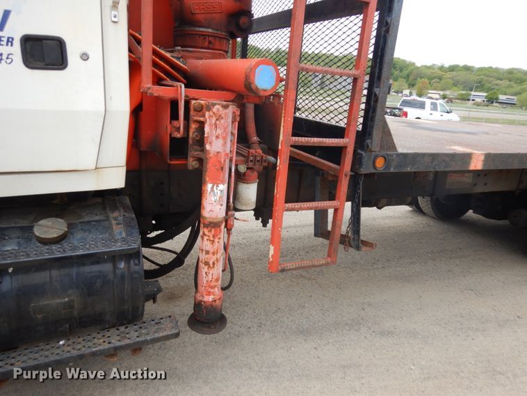 image for item IT9420 1995 Ford LTLS9000  crane truck