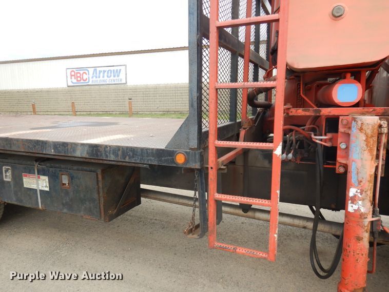 image for item IT9420 1995 Ford LTLS9000  crane truck